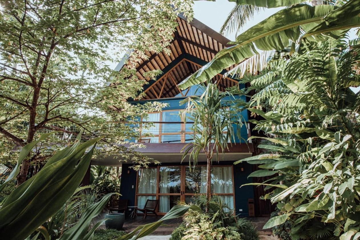 Maison Bukana - King Suite General Luna  Luaran gambar